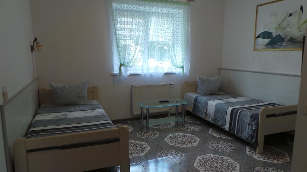 U Viktora Guest House Brest Extérieur photo
