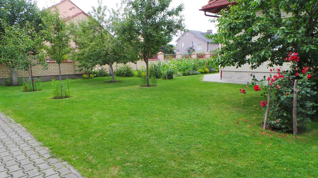U Viktora Guest House Brest Extérieur photo