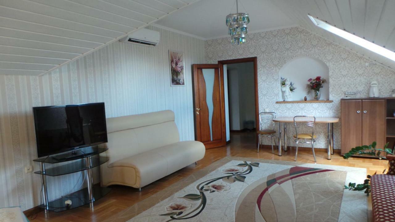 U Viktora Guest House Brest Extérieur photo